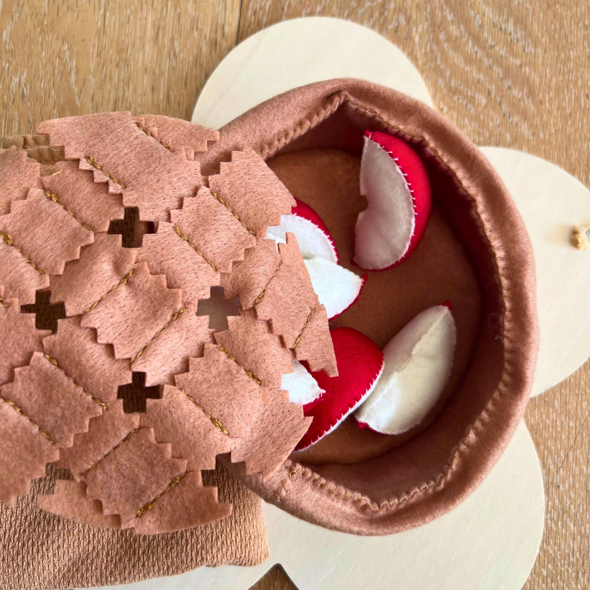 Felt Apple Pie Slice: Pretend Play Food, Montessori Kitchen Toy