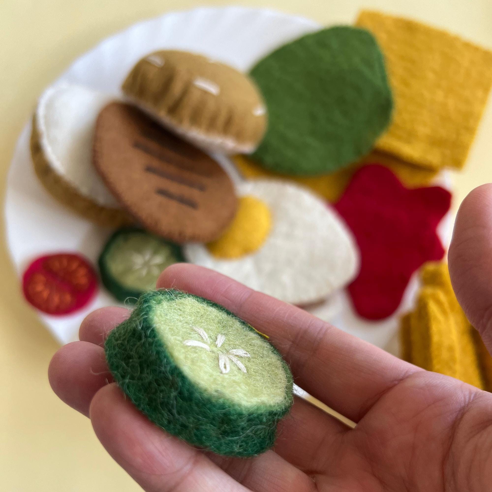 Felt Food Hamburger Set Independent Play for Toddlers Pretend Play Kitchen Food for Preschoolers Hamburger and Fries Felt Food Gift